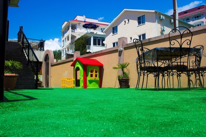 Imagen general del Hotel Family Holiday. Foto 1