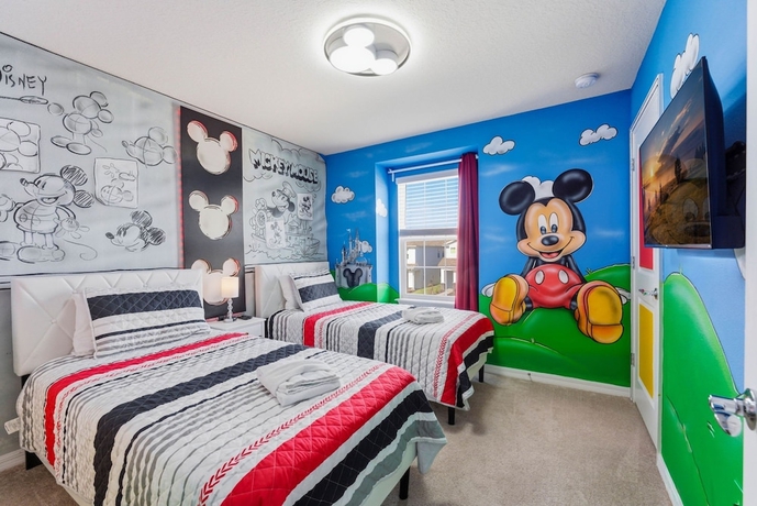 Imagen de la habitación del Hotel Family Home With Pool Mickey Toy Story Rooms. Foto 2