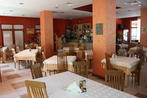 Imagen general del Hotel Family Hotel Gorski Kut. Foto 16