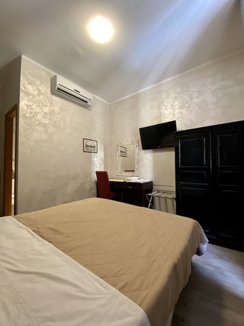 Imagen de la habitación del Hotel Family House, Esquilino. Foto 3