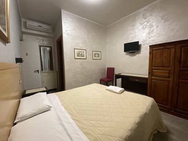 Imagen de la habitación del Hotel Family House, Esquilino. Foto 4