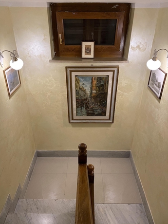 Imagen de la habitación del Hotel Family House, Esquilino. Foto 18