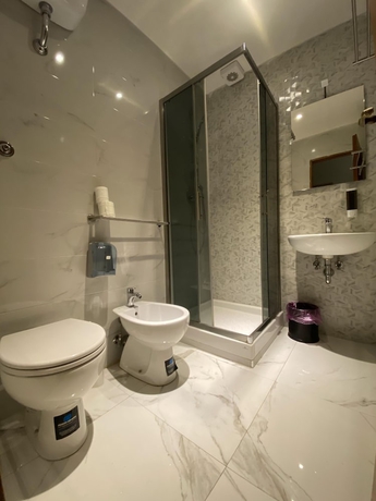 Imagen de la habitación del Hotel Family House. Foto 6