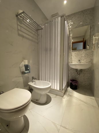 Imagen de la habitación del Hotel Family House. Foto 9