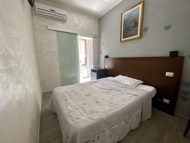 Imagen de la habitación del Hotel Family House. Foto 10