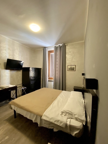 Imagen de la habitación del Hotel Family House. Foto 16