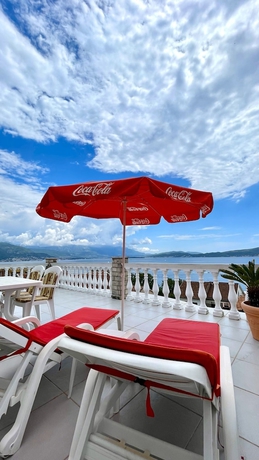 Imagen de la habitación del Hotel Family House with pool and sea view. Foto 5