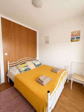 Imagen de la habitación del Hotel Family House with pool and sea view. Foto 7