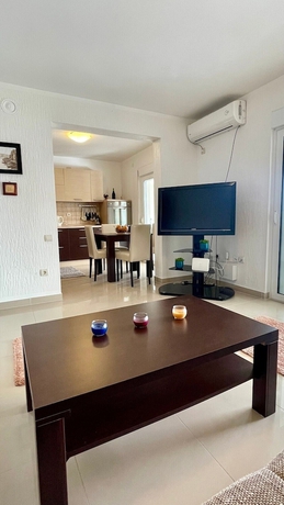 Imagen de la habitación del Hotel Family House with pool and sea view. Foto 15