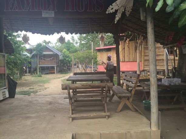 Imagen general del Hotel Family Huts. Foto 5