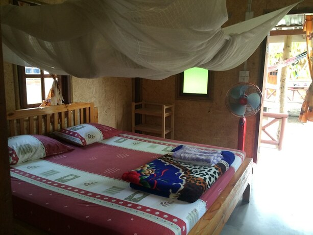 Imagen general del Hotel Family Huts. Foto 16