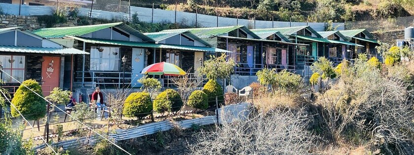 Imagen general del Hotel Family In The Hills By Nature's Glamping. Foto 12