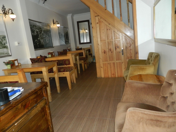 Imagen de los interiores del Hotel Family Istanbul. Foto 17