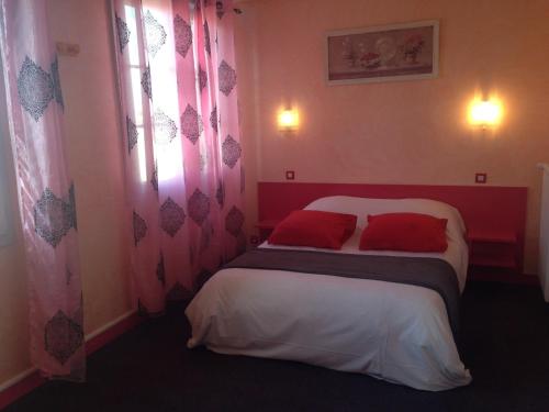 Imagen de la habitación del Hotel Family, Jaunay-Clan. Foto 9