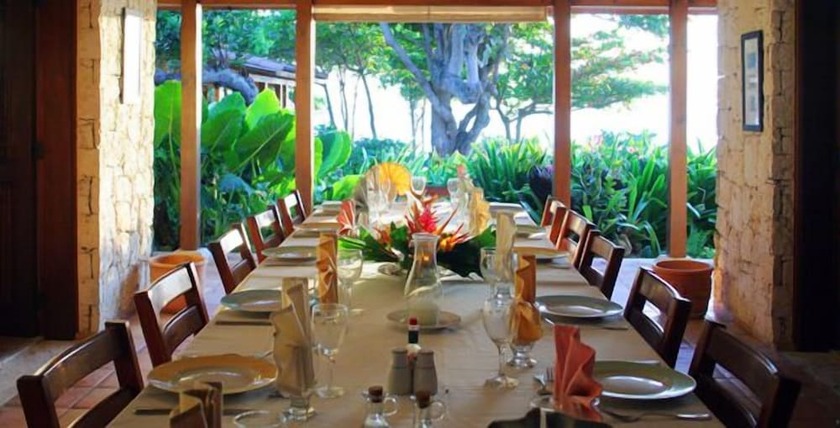 Imagen general del Hotel Family Oriented - Private Beach and Horse Stables - Ocean, Pool, and Hot Tub. Foto 2