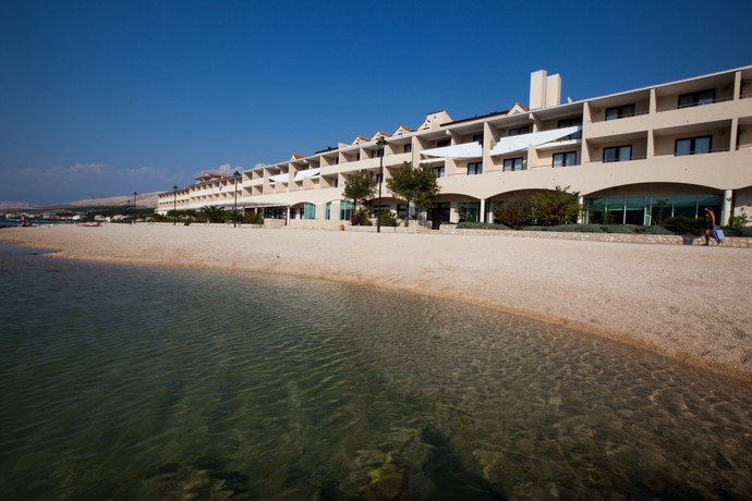 Imagen de los exteriores del Hotel Family Pagus. Foto 9