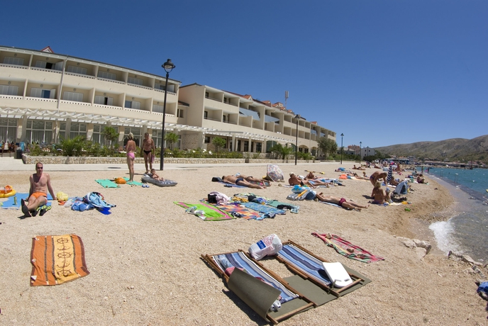 Imagen de los exteriores del Hotel Family Pagus. Foto 10