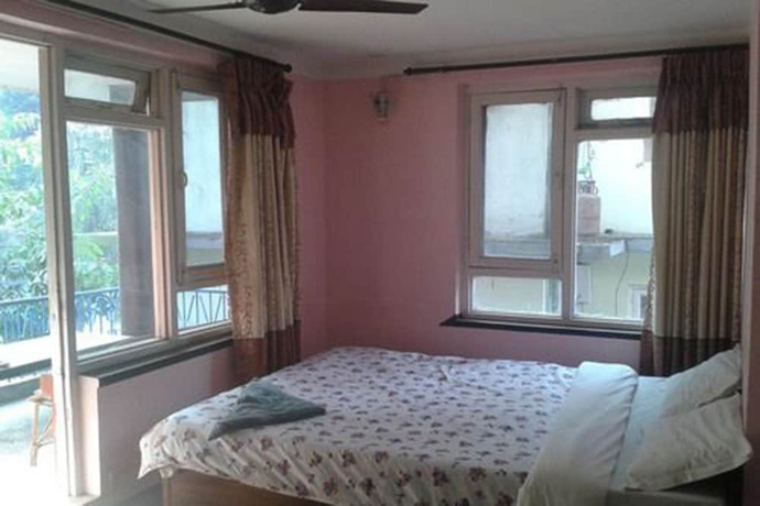 Imagen general del Hotel Family Peace House. Foto 7