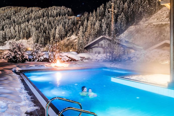 Imagen de la piscina del Hotel Family Posta. Foto 16