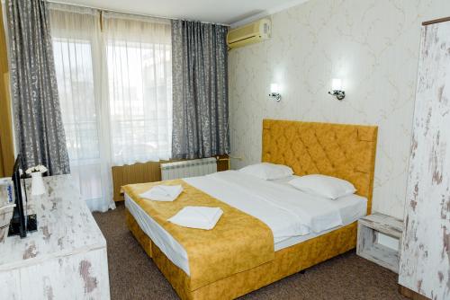 Imagen de la habitación del Hotel Family Prestige. Foto 19