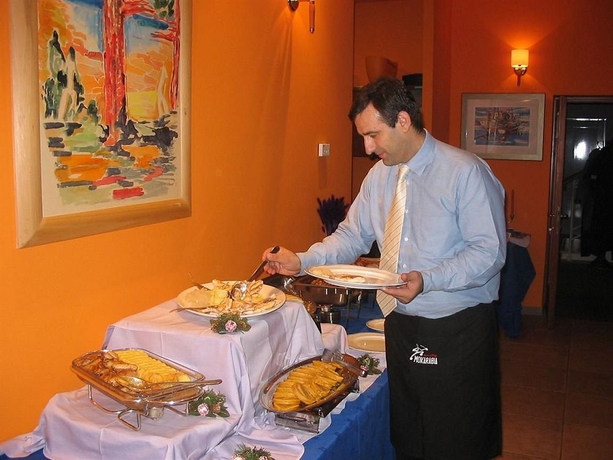 Imagen del bar/restaurante del Hotel Family Resort Manora. Foto 4