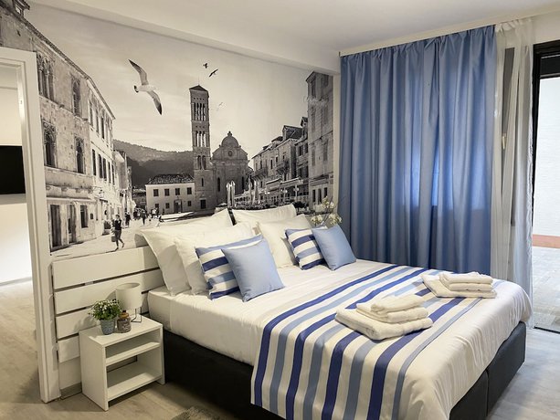 Imagen de la habitación del Hotel Family Resort Urania. Foto 10