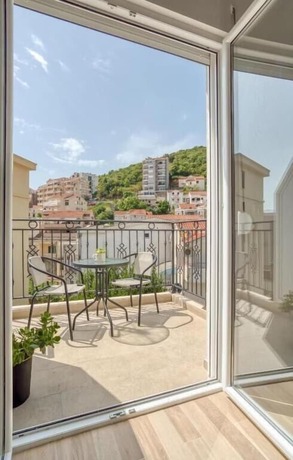 Imagen general del Hotel Family Rooftop Apartment Magi Budva. Foto 2