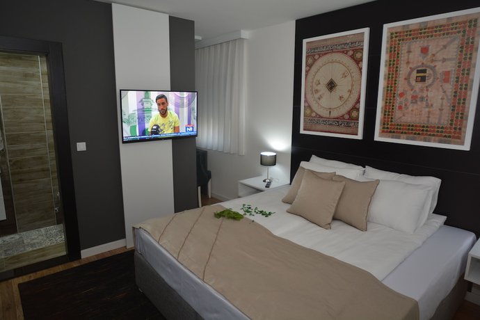 Imagen de la habitación del Hotel Family, Sarajevo. Foto 6