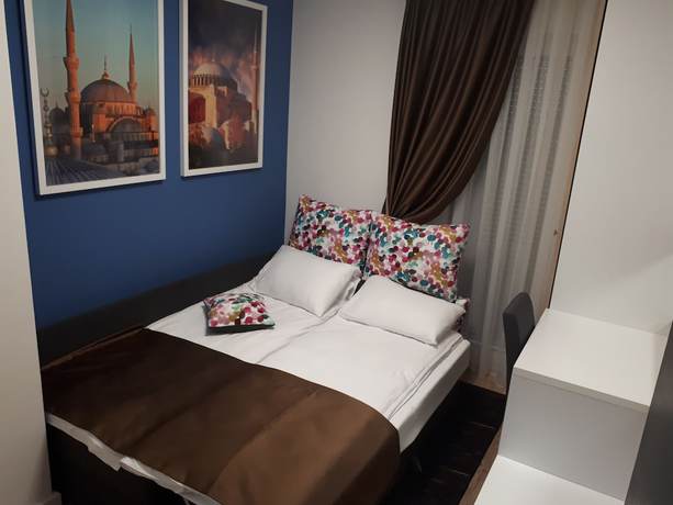 Imagen de la habitación del Hotel Family, Sarajevo. Foto 8