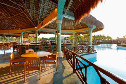 Imagen general del Hotel Family Selection At Grand Palladium Kantenah Resort and Spa. Foto 5