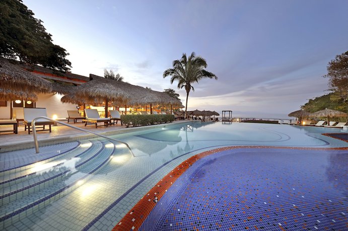 Imagen de la piscina del Hotel Family Selection at Grand Palladium Vallarta Resort and Spa. Foto 14