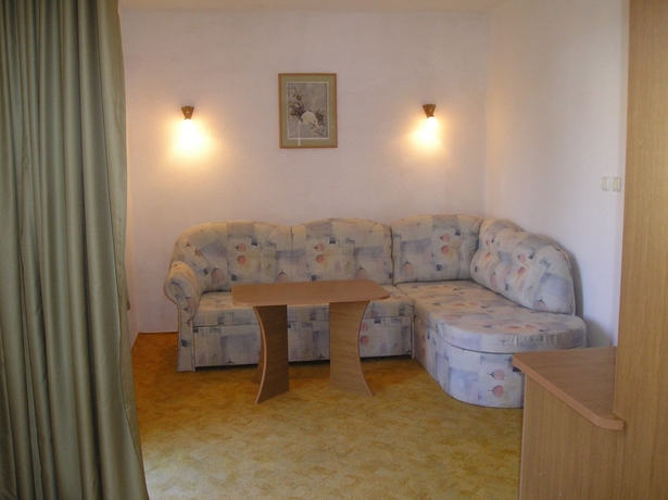 Imagen de la habitación del Hotel Family Sunarita. Foto 2