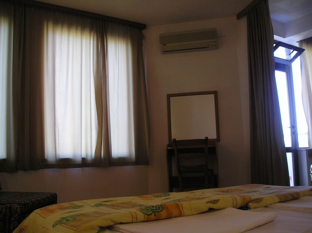 Imagen de la habitación del Hotel Family Sunarita. Foto 7