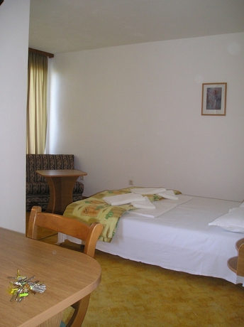 Imagen de la habitación del Hotel Family Sunarita. Foto 8