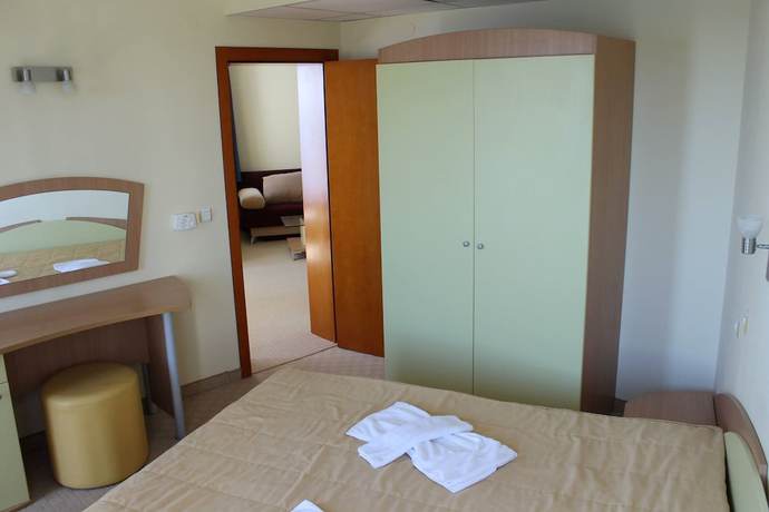 Imagen de la habitación del Hotel Family Sunday. Foto 17