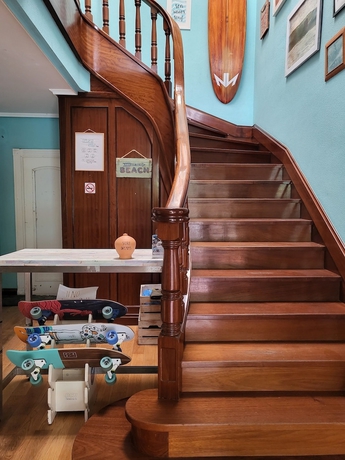 Imagen de los interiores del Hotel Family Surfers Las Dunas Hostel. Foto 12