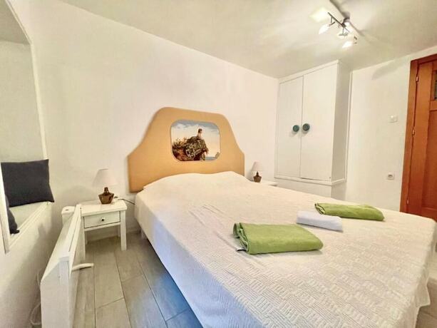Imagen de la habitación del Hotel Family Two Bedroom House Old Town Budva. Foto 19