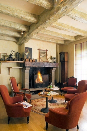 Imagen del bar/restaurante del Hotel Family, Vic-sur-Cere. Foto 2