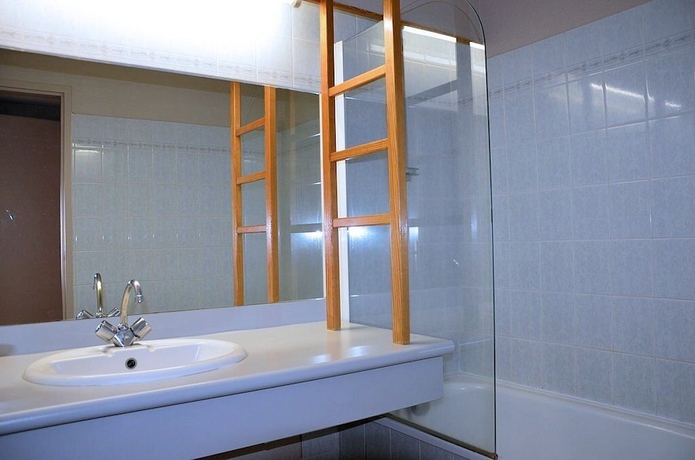 Imagen de la habitación del Hotel Family, Vic-sur-Cere. Foto 17
