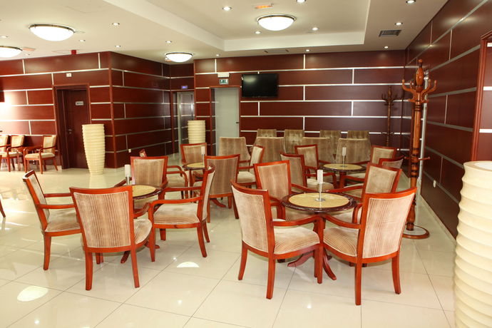 Imagen del bar/restaurante del Hotel Family Zanè. Foto 9