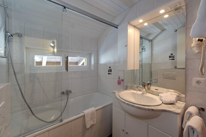 Imagen de los exteriores del Hotel Family and Spa Desir&eacute;e. Foto 14