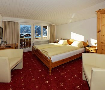 Imagen del bar/restaurante del Hotel Family and Spa Desir&eacute;e. Foto 5