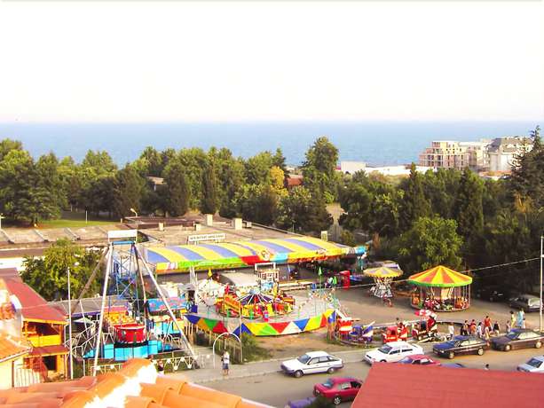 Imagen de los exteriores del Hotel Family hotel Tropicana. Foto 11