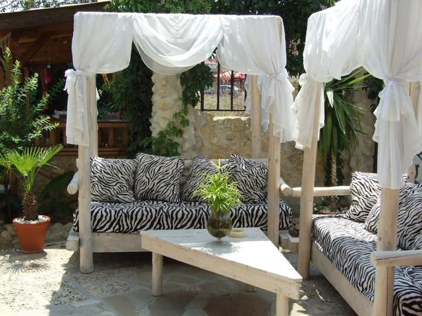 Imagen de los exteriores del Hotel Family hotel Tropicana. Foto 12