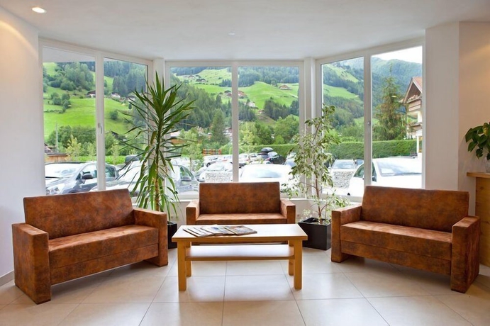Imagen de los interiores del Hotel Familyhotel Stegerhaus. Foto 16