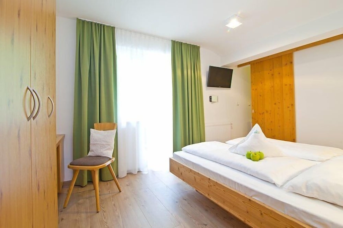 Imagen de la habitación del Hotel Familyhotel Stegerhaus. Foto 7