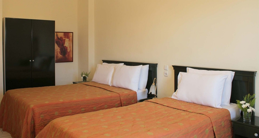 Imagen de la habitación del Hotel Famissi Eden. Foto 7