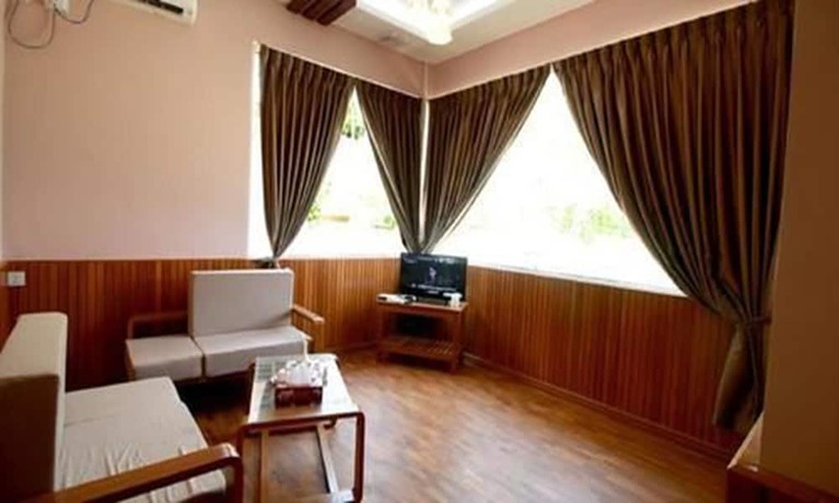 Imagen general del Hotel Famous Bago. Foto 2