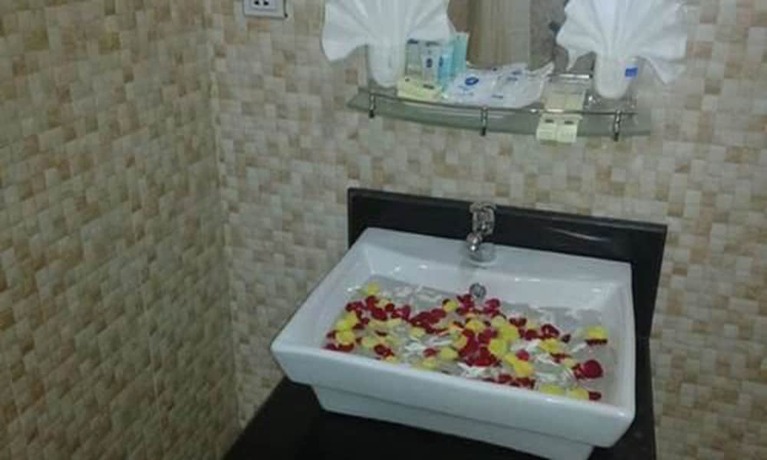 Imagen general del Hotel Famous Bago. Foto 13