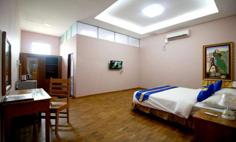 Imagen de la habitación del Hotel Famous Bago. Foto 19